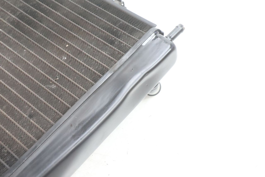 photo de COOLANT RADIATOR PIAGGIO MP3 500 (2016 - 2018) - Distinctive features