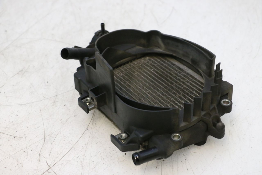 photo de COOLANT RADIATOR HONDA PCX (JF57/JF64) 125 (2014 - 2018) - Alternative perspective