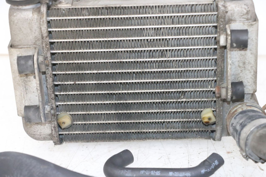 photo de RADIATOR PEUGEOT SATELIS COMPRESSOR K15 125 (2006 - 2009) - Fixing points details