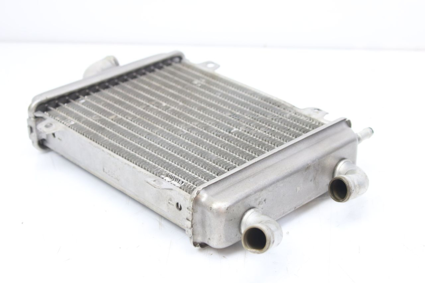 photo de RADIATOR PEUGEOT SPEEDFIGHT LC 50 (1996 - 2002) - Alternative perspective