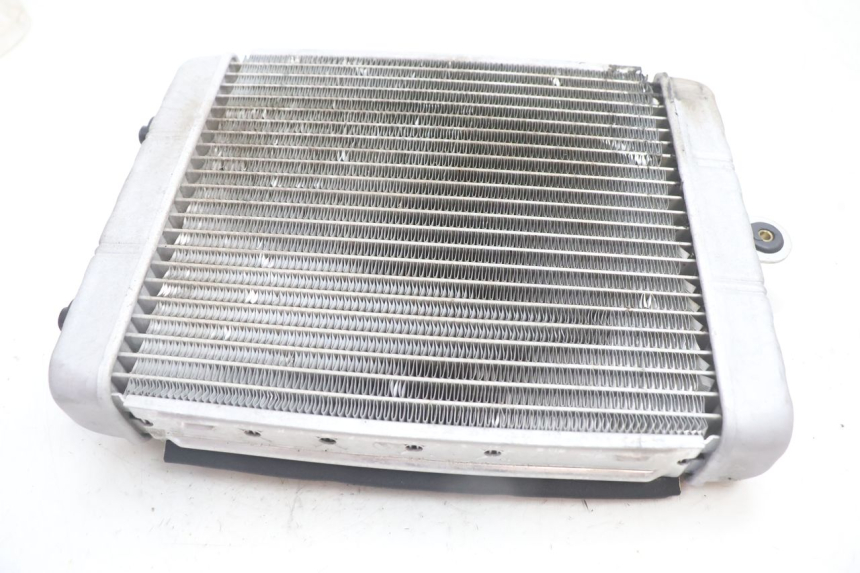 photo de COOLANT RADIATOR CAN-AM SPYDER RS 1000 (2008 - 2012) - Fixing points details