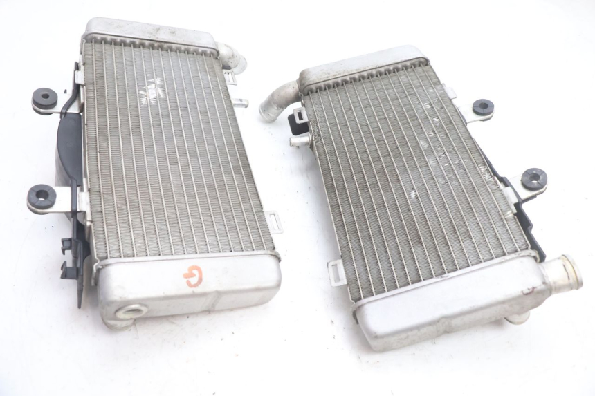 photo de COOLANT RADIATOR HONDA VFR FI RC46 800 (1998 - 2001) - Main view