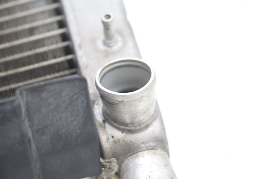 photo de COOLANT RADIATOR HONDA VFR FI RC46 800 (1998 - 2001) - High-resolution close-up
