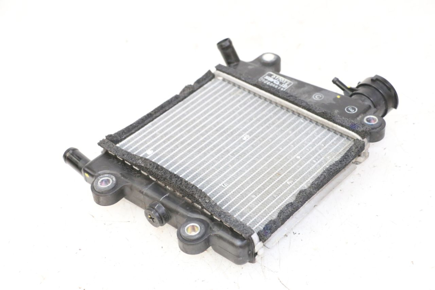 photo de COOLANT RADIATOR YAMAHA XMAX X-MAX 125 (2021 - 2025) - Alternative perspective