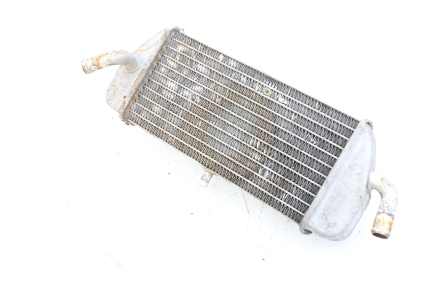 photo de RADIATOR YAMAHA XMAX X-MAX 125 (2006 - 2009) - Fixing points details