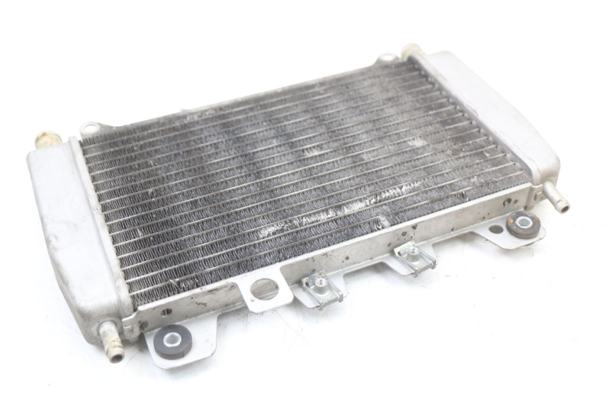 photo de RADIATOR PIAGGIO X10 125 (2012 - 2017) - Fixing points details