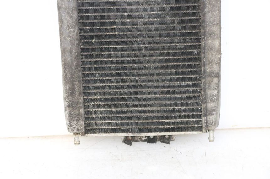 photo de RADIATOR PIAGGIO XEVO - X EVO 125 (2007 - 2017) - Fixing points details