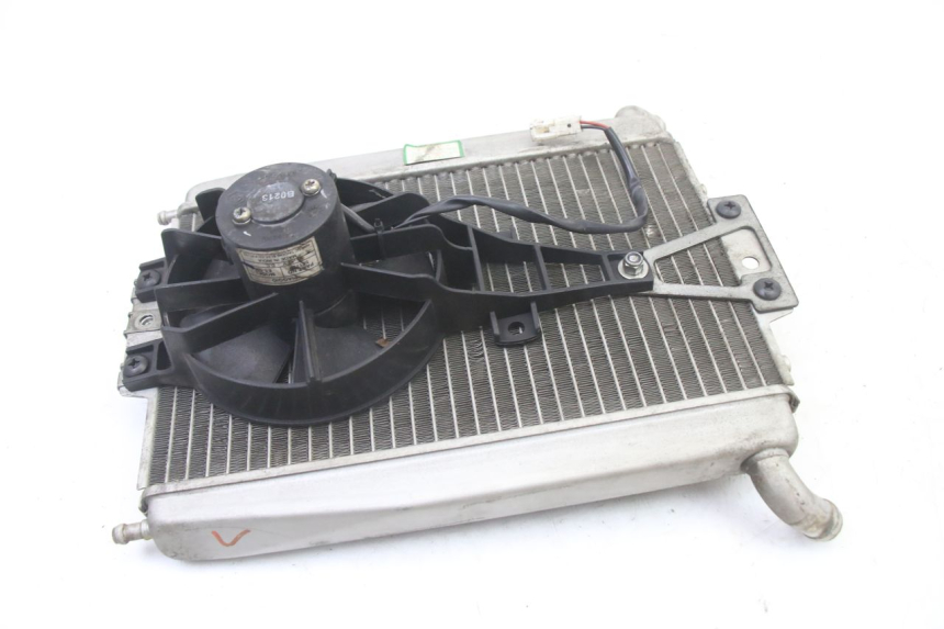 photo de RADIATOR PIAGGIO XEVO - X EVO 125 (2007 - 2017) - Fixing points details