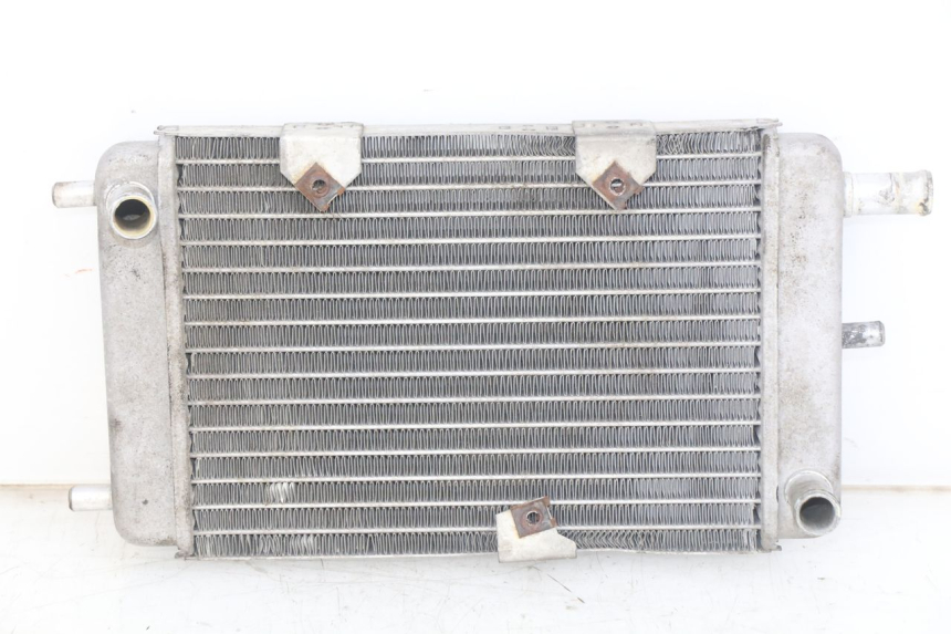 photo de RADIATOR YAMAHA YP MAJESTY 125 (1998 - 2001) - Fixing points details