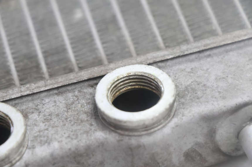 photo de COOLANT RADIATOR YAMAHA YP MAJESTY 125 (2007 - 2010) - Surface and material condition
