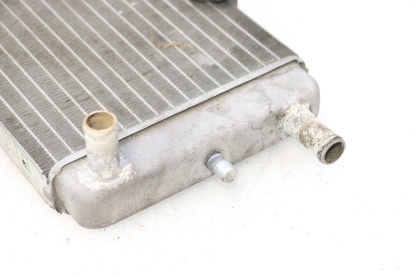 photo de RADIATOR YAMAHA YP MAJESTY 125 (2002 - 2006) - Technical close-up