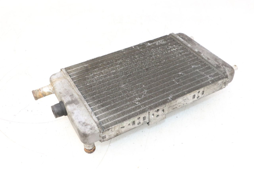 photo de RADIATOR YAMAHA YP MAJESTY 125 (1998 - 2001) - Surface and material condition
