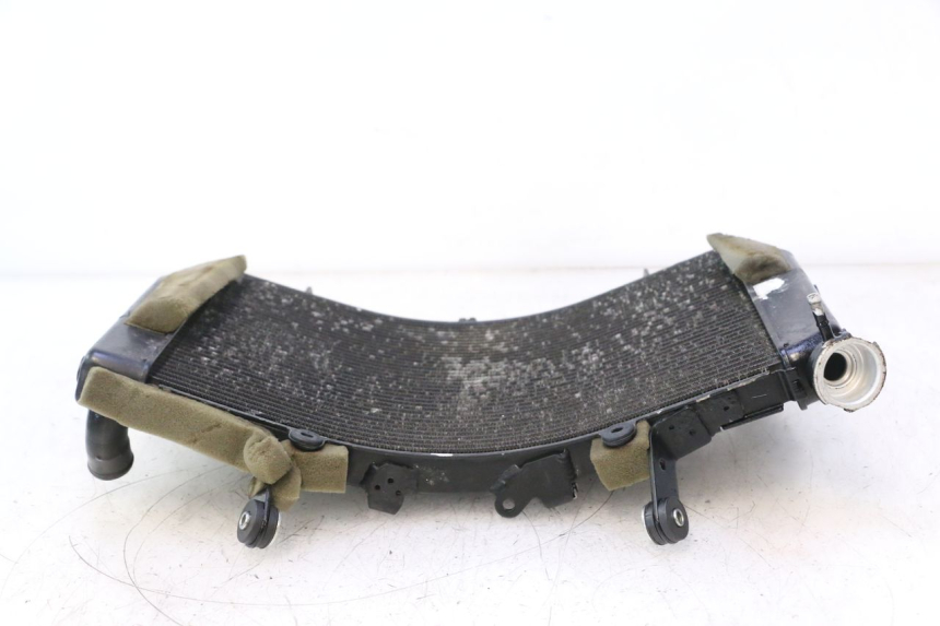 photo de COOLANT RADIATOR YAMAHA YZF R6 600 (2008 - 2009) - Distinctive features