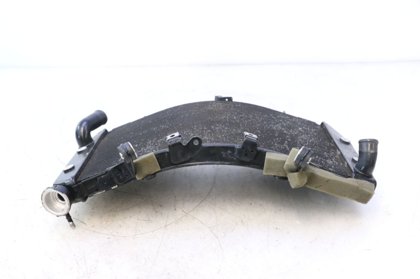 photo de COOLANT RADIATOR YAMAHA YZF R6 600 (2008 - 2009) - Detailed visual inspection