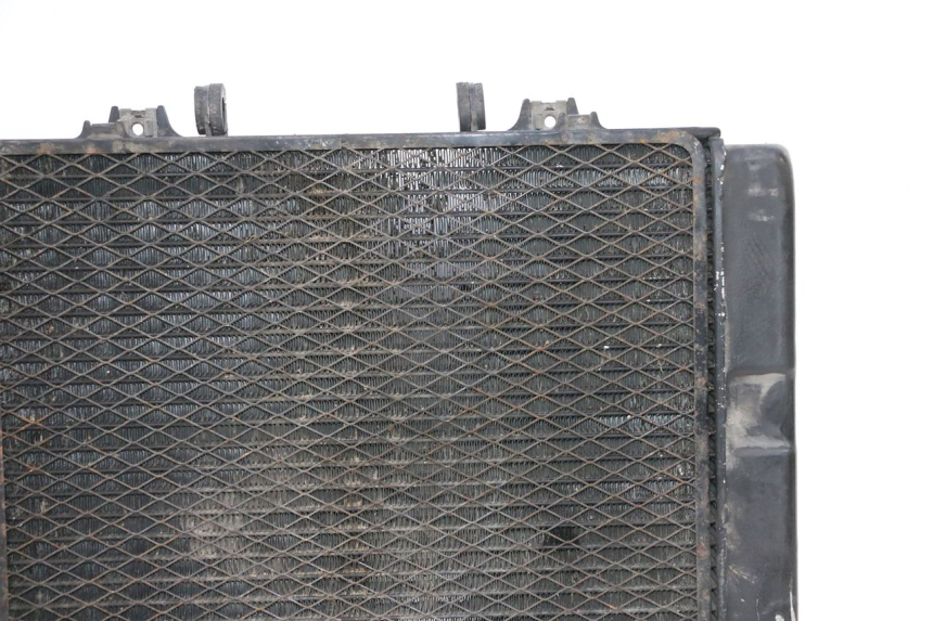 photo de RADIATOR KAWASAKI ZX-6R ZX6R 600 (1995 - 1997) - High-resolution close-up