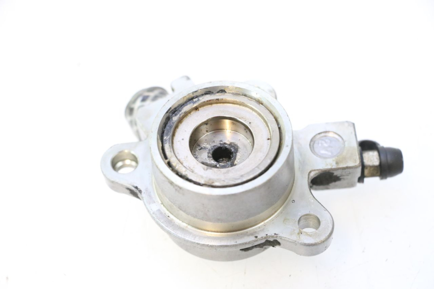 photo de CLUTCH SLAVE CYLINDER YAMAHA FJR 1300 (2001 - 2005) - Alternative perspective
