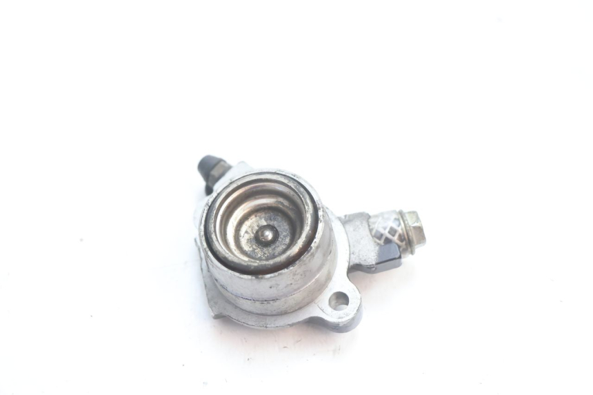photo de CLUTCH SLAVE CYLINDER KAWASAKI GPX F ZX750F 750 (1986 - 1990) - Alternative perspective