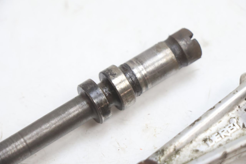 photo de CLUTCH SLAVE CYLINDER DERBI SENDA 50 (2003 - 2005) - Technical close-up