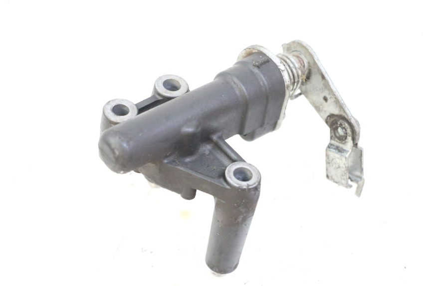 photo de CLUTCH SLAVE CYLINDER YAMAHA XJ6 600 (2008 - 2016) - Alternative perspective