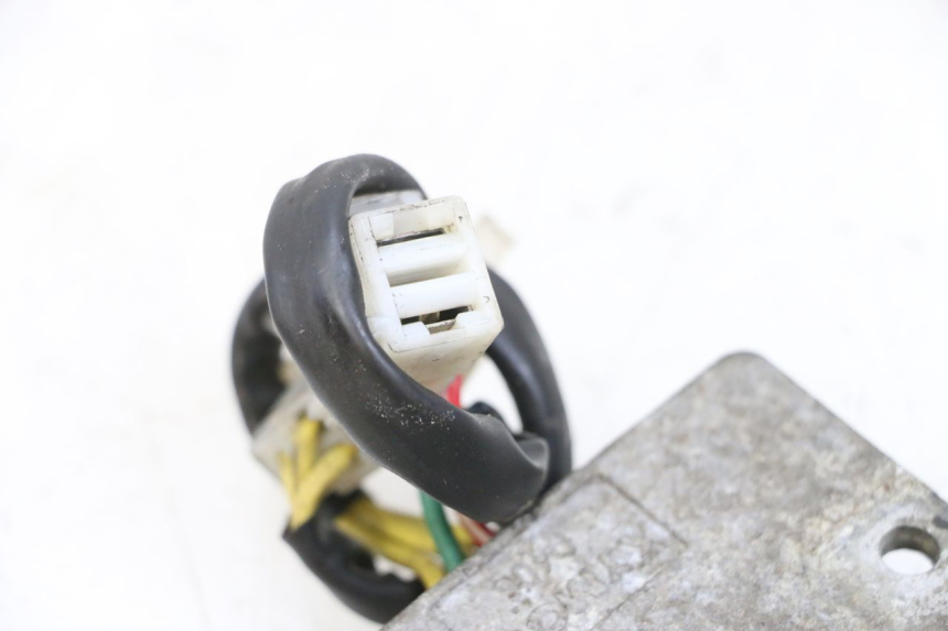 photo de REGULATOR ADIVA AD3 300 (2014 - 2020) - Alternative perspective