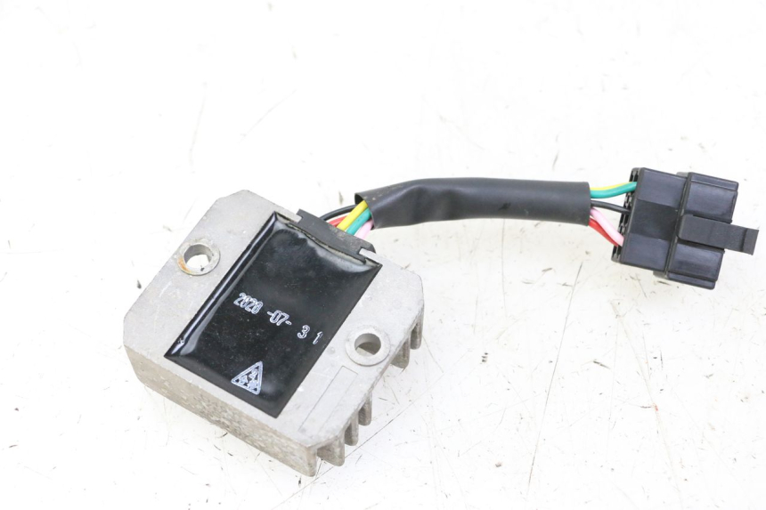 photo de CHARGING REGULATOR KYMCO AGILITY 4T 50 (2018 - 2022) - Zoom on usage condition