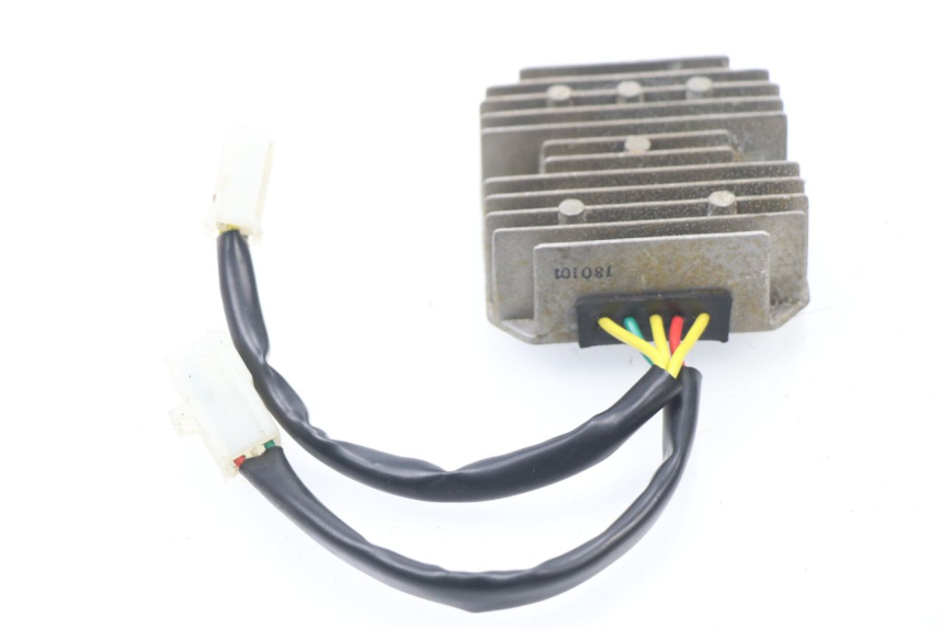 photo de REGULATOR KYMCO AGILITY CITY 16P 125 (2015 - 2021) - Alternative perspective