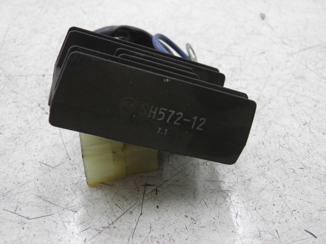 photo de REGULATOR APRILIA LEONARDO 125 (1999 - 2001) - Component detail