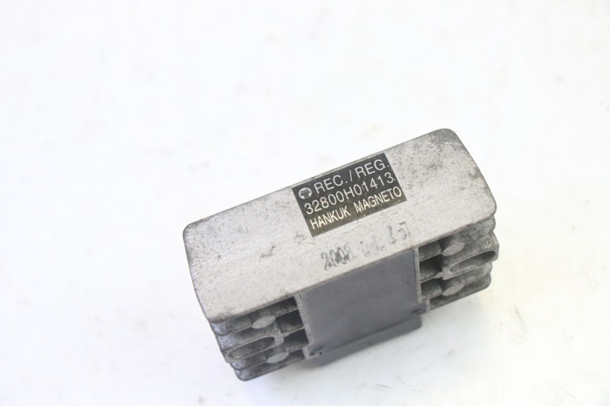 photo de REGULATOR HYOSUNG GV AQUILA 125 (2000 - 2009) - Technical close-up