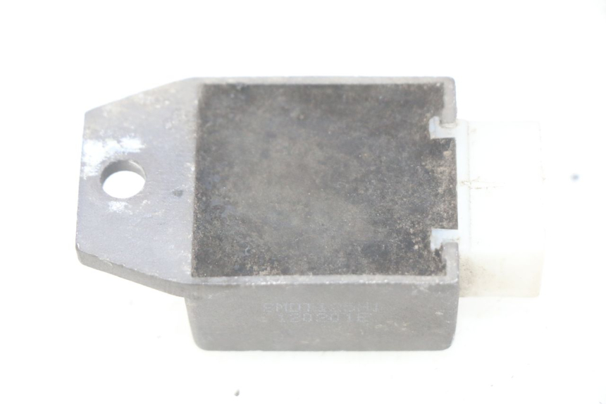 photo de CHARGING REGULATOR TAOTAO BEATBOX 2 50 (2005 - 2017) - Zoom on usage condition