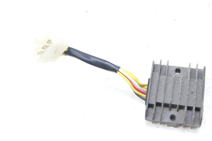 photo de CHARGING REGULATOR WILDLANDER BISCUIT 125 (2004 - 2010) - Zoom on usage condition
