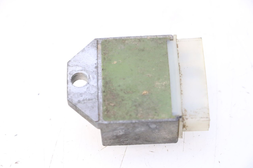 photo de REGULATOR MBK BOOSTER ROCKET 50 (1995 - 1998) - Zoom on usage condition