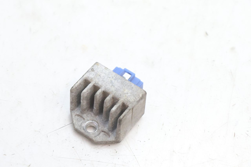 photo de CHARGING REGULATOR MBK BOOSTER SPIRIT 50 (2004 - 2017) - Component detail
