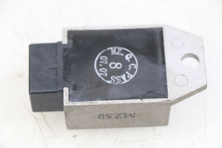 photo de CHARGING REGULATOR BAOTIAN BT 49 QT-9 50 (2006 - 2010) - Zoom on usage condition