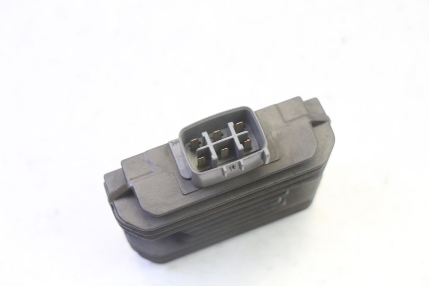 photo de CHARGING REGULATOR SUZUKI BURGMAN 125 (2007 - 2014) - Zoom on usage condition