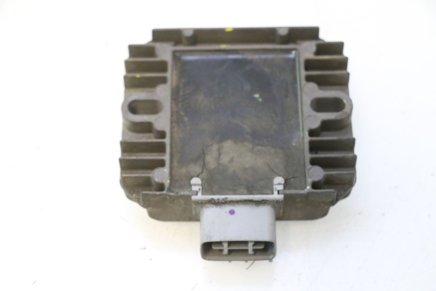 photo de CHARGING REGULATOR SUZUKI BURGMAN 125 (2007 - 2014) - Component detail