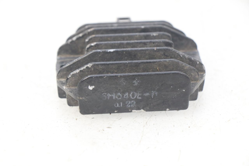 photo de CHARGING REGULATOR YAMAHA BW'S BWS 125 (2010 - 2013) - Zoom on usage condition