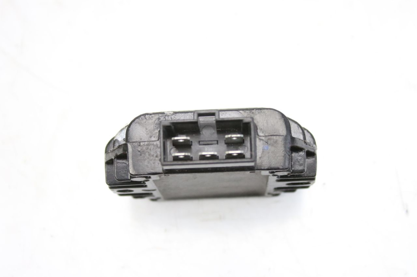 photo de CHARGING REGULATOR YAMAHA BW'S BWS 125 (2010 - 2013) - Alternative perspective