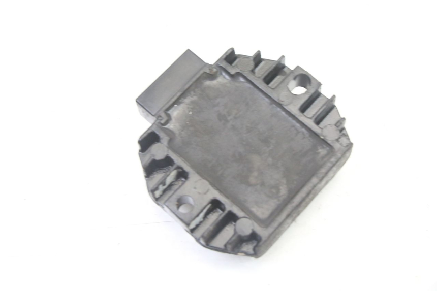 photo de CHARGING REGULATOR YAMAHA BW'S BWS 125 (2010 - 2013) - Alternative perspective