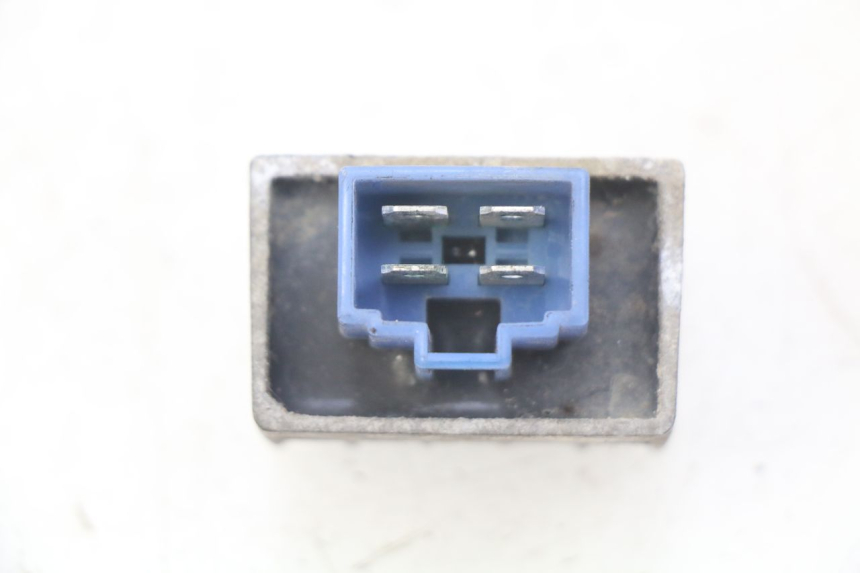 photo de REGULATOR YAMAHA BW'S NAKED 50 (2008 - 2019) - Zoom on usage condition