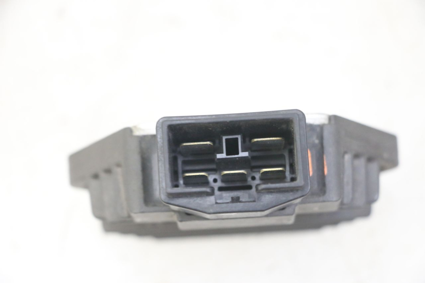 photo de CHARGING REGULATOR HONDA CBF 500 (2004 - 2007) - Zoom on usage condition