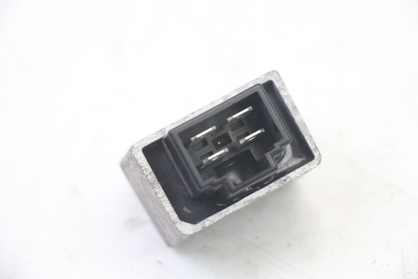 photo de CHARGING REGULATOR PEUGEOT CITYSTAR 2T 50 (2018 - 2021) - Zoom on usage condition