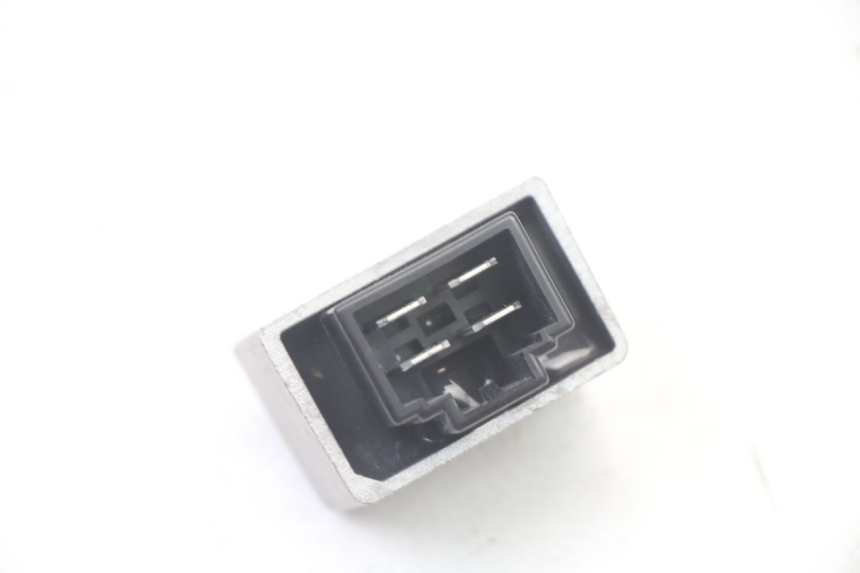 photo de CHARGING REGULATOR PEUGEOT CITYSTAR 2T 50 (2018 - 2021) - Zoom on usage condition