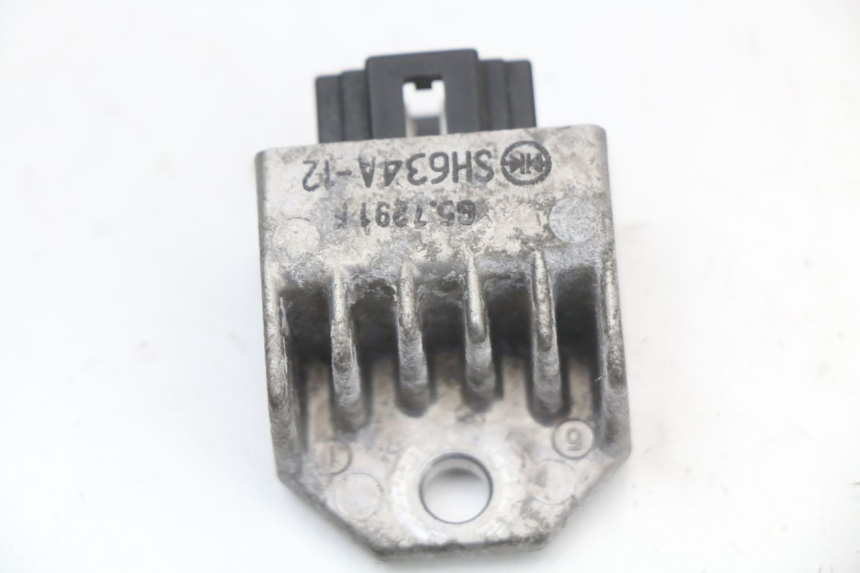 photo de CHARGING REGULATOR PEUGEOT CITYSTAR 50 (2013 - 2017) - Alternative perspective