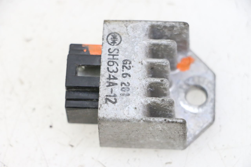 photo de CHARGING REGULATOR PEUGEOT CITYSTAR 50 (2013 - 2017) - Technical close-up