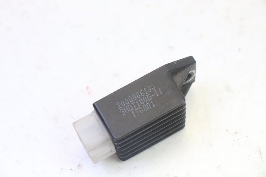 photo de CHARGING REGULATOR PEUGEOT CITYSTAR 50 (2013 - 2017) - Alternative perspective