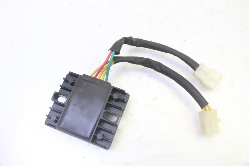 photo de CHARGING REGULATOR SYM CROX 4T 50 (2016 - 2023) - Zoom on usage condition