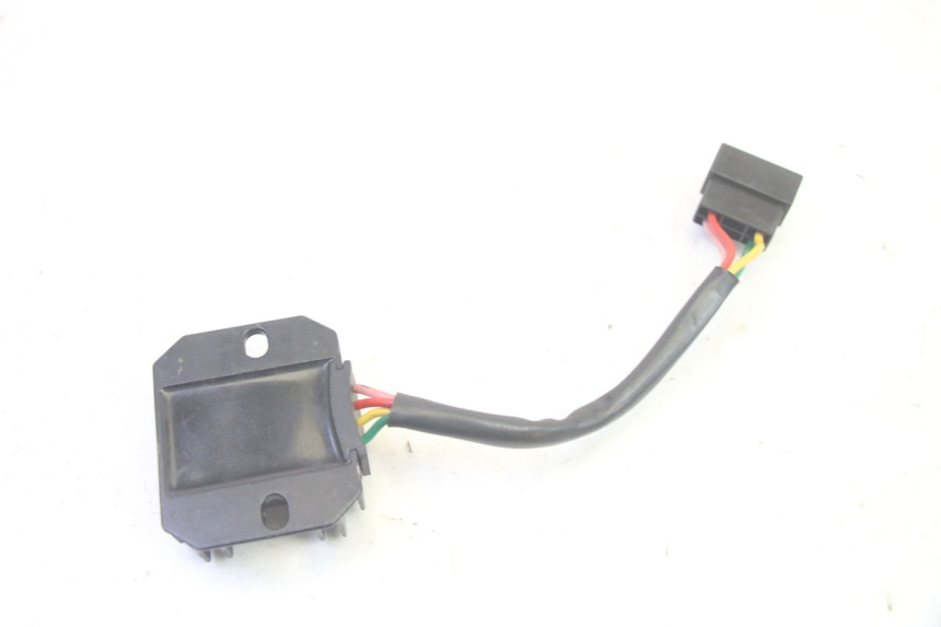 photo de CHARGING REGULATOR SYM CROX 4T 50 (2016 - 2023) - Zoom on usage condition