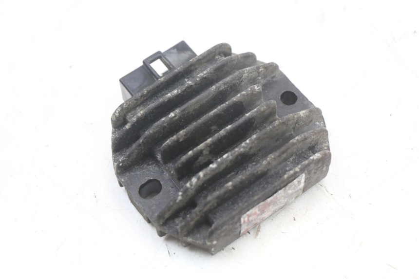 photo de CHARGING REGULATOR YAMAHA CYGNUS X 125 (2004 - 2007) - Component detail