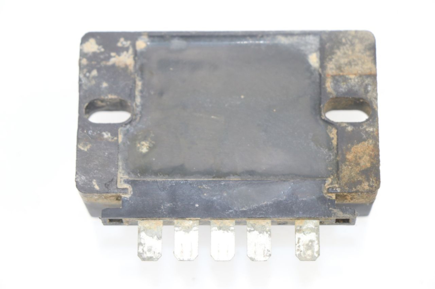 photo de REGULATOR SUZUKI DR DJEBEL 600 (1985 - 1990) - Component detail