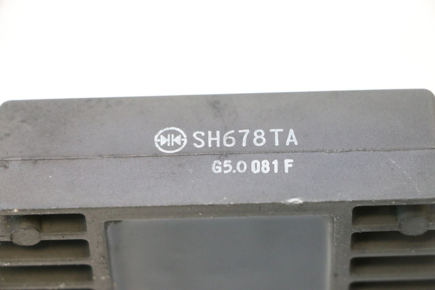 photo de CHARGE REGULATOR KAWASAKI ER-6 ER6 F ABS 650 (2012 - 2016) - Technical close-up